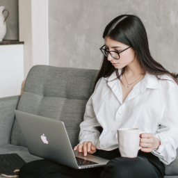 Women on laptop